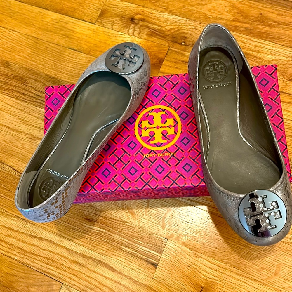 Tory Burch signature flats - size 7